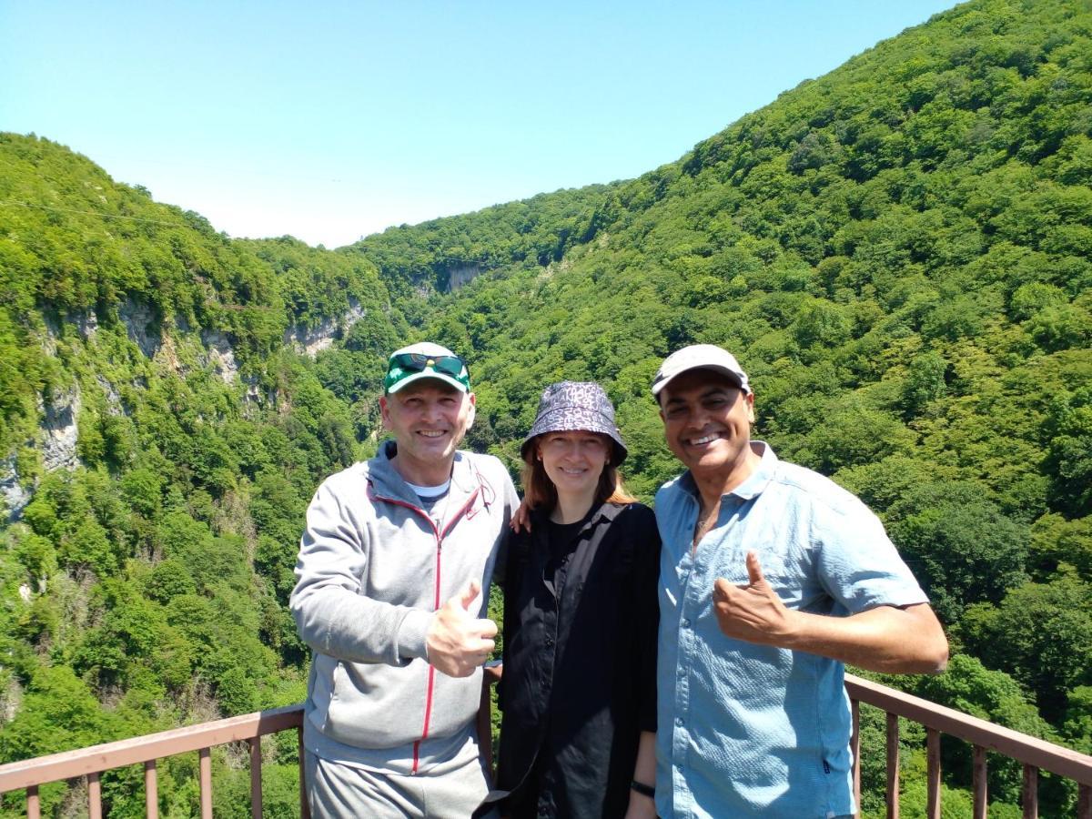 Giorgi'S Homestay 쿠타이시 외부 사진