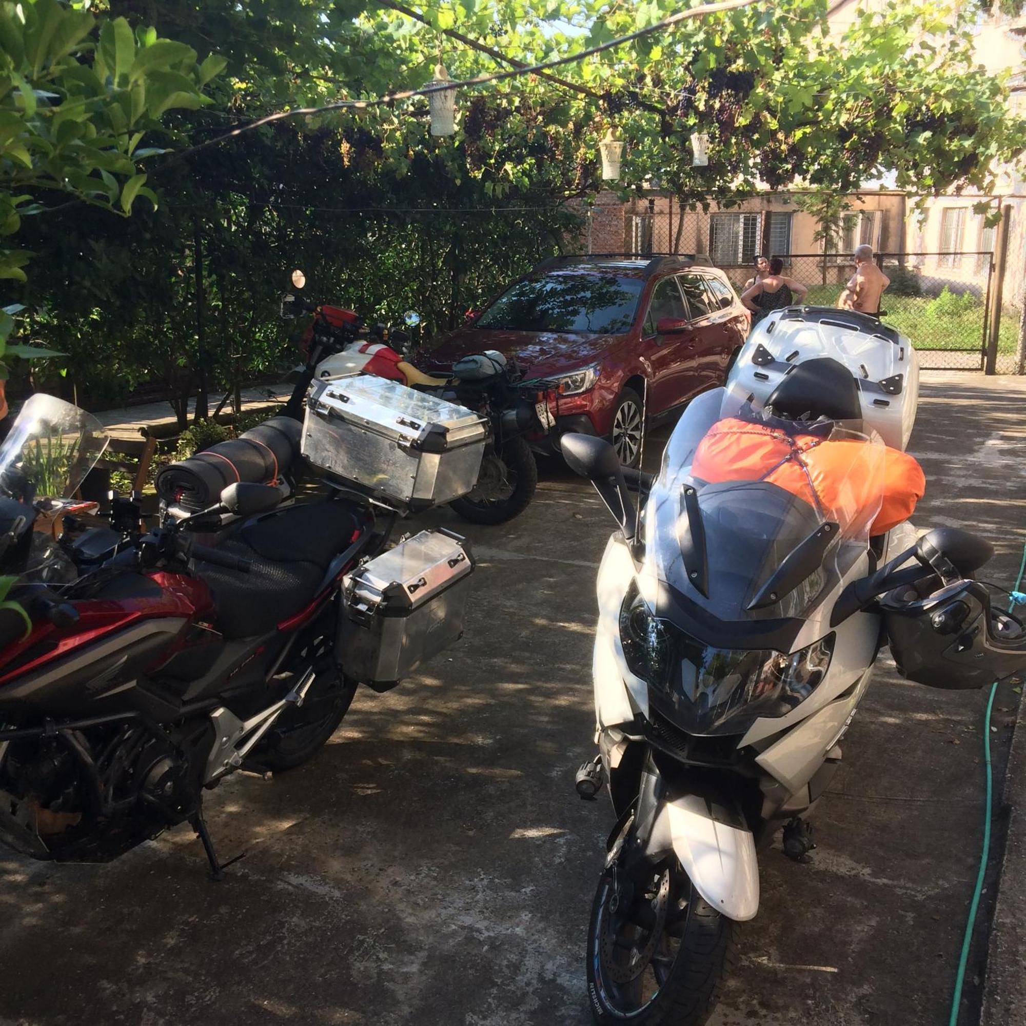 Giorgi'S Homestay 쿠타이시 외부 사진
