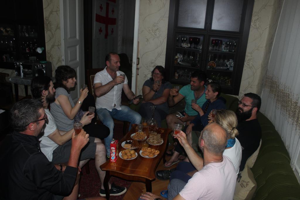 Giorgi'S Homestay 쿠타이시 외부 사진