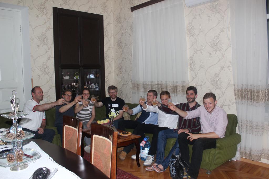 Giorgi'S Homestay 쿠타이시 외부 사진