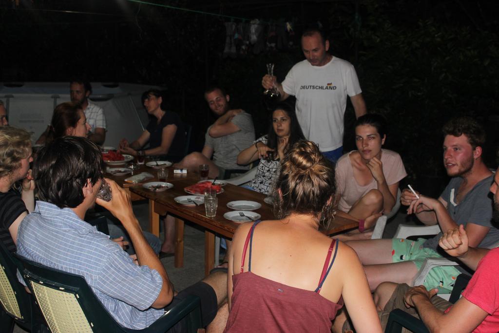 Giorgi'S Homestay 쿠타이시 외부 사진