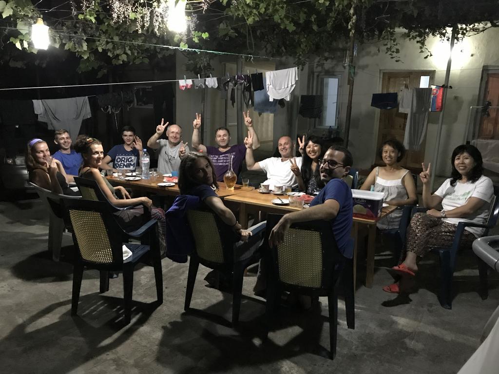 Giorgi'S Homestay 쿠타이시 외부 사진