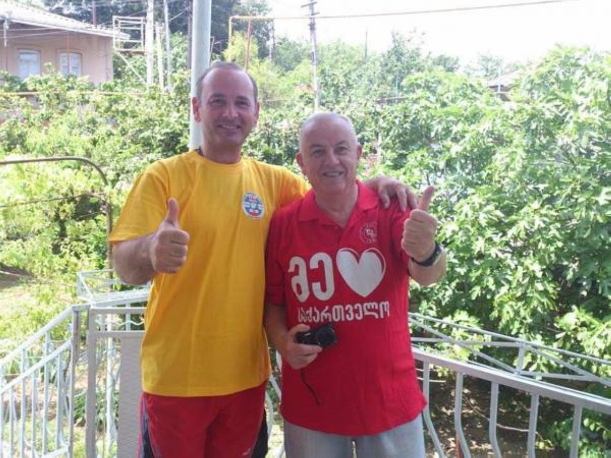 Giorgi'S Homestay 쿠타이시 외부 사진